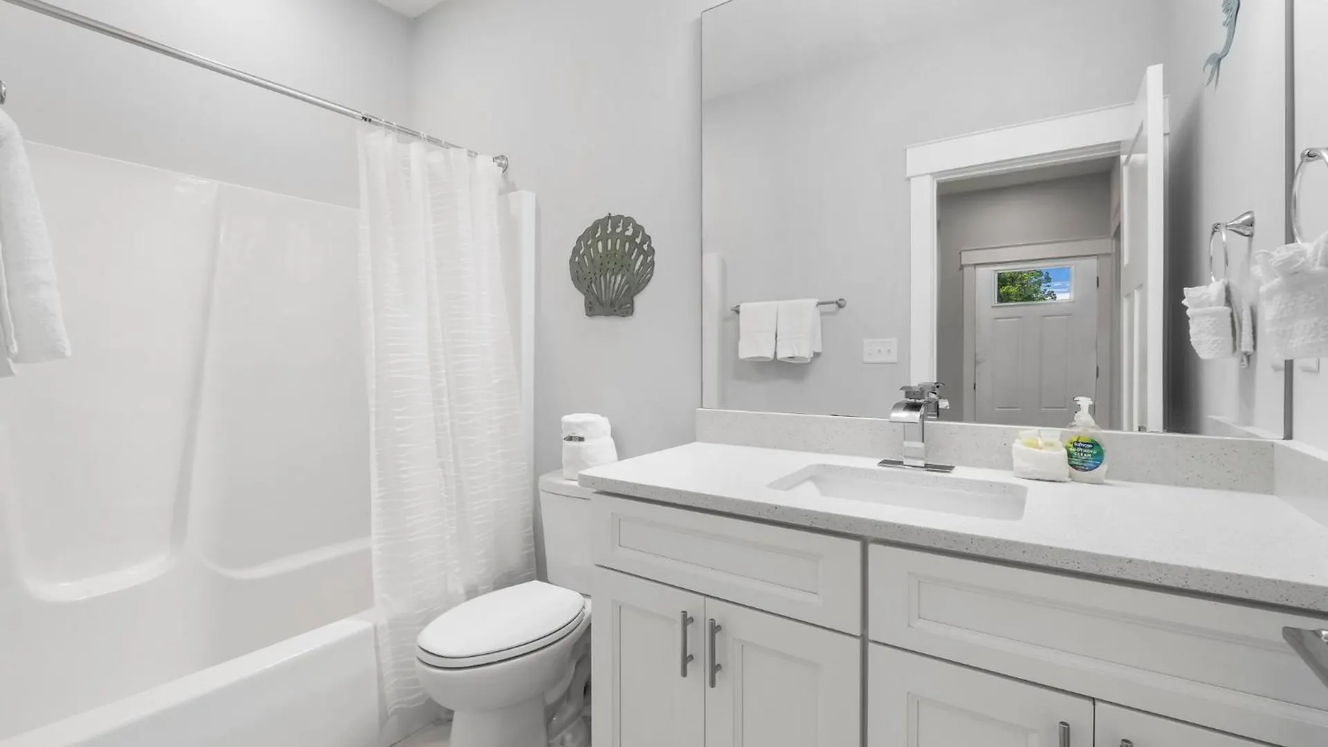 Modern Townhome Close To Beach, Restaurants, Entertainment! By Dolce Vita Getaways Pcb Panama City Beach Apartment