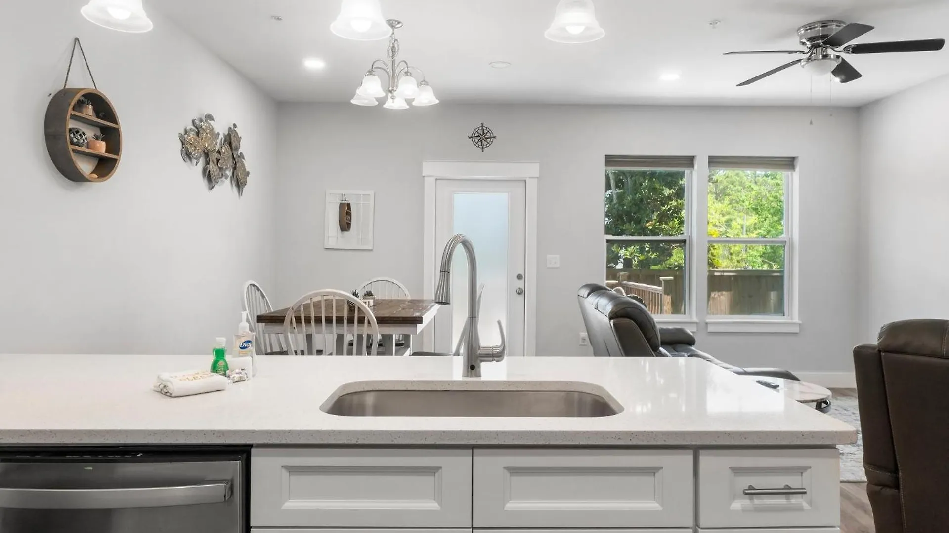 Modern Townhome Close To Beach, Restaurants, Entertainment! By Dolce Vita Getaways Pcb Panama City Beach